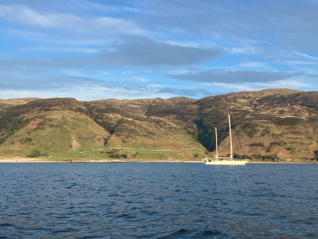 Anchorage in Loch Buie (Mull island, Scotland, Inner Hebrides) / Mouillage à Loch Buie (île Mull, Ecosse, Hébrides intérieures) Sailing trip / Voyage en voilier