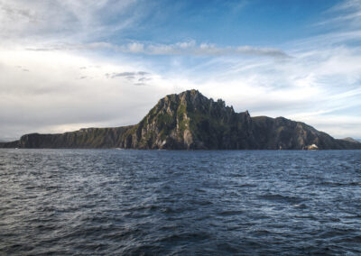 Photographie du cap Horn depuis l'océan, en mars 2015