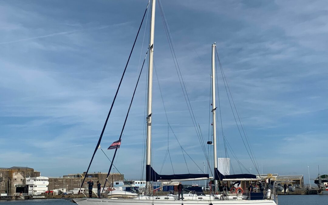 [Cap au Sud #1] C’est partiii pour notre expédition en voilier! Milagro a quitté la base sous marine de Saint Nazaire ! (14/10/2024)