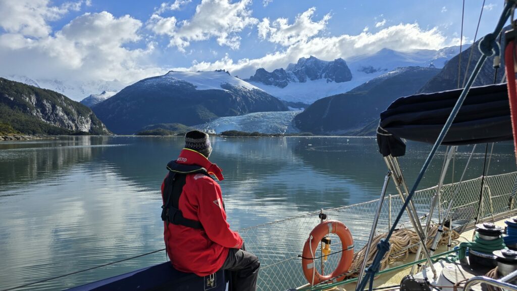 Patagonia Sailing Expeditions 2025-2026 1 Séjour voilier écosse, Séjour voilier Norvège, Croisière voilier Ecosse, Croisière voilier Norvège, Cap Nord à la voile, Sailing Norway, Sailing Scotland, Blue Water sailing, Stage voile hauturier, stage de voile côtier, sailing hébrides, voilier hébrides, navegar escocia, navegar noruega, navegar por los fiordos, velero escocia, velero noruega, navegar en finnmark, navegar en escocia, navegar en las hebridas, navegar costa oeste escocia, velero islas escocia, navegar islas escocia, sailing scottish islands, naviguer iles écossaises, patagonia sailing glaciers patagonie expédition en voilier dans les canaux de patagonie et la cordillère darwin terre de feu fjords chiliens